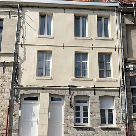 1 - Hyper Centre - 1 A 8 Personnes * Douai